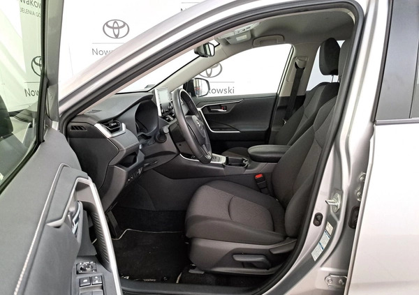 Toyota RAV4 cena 149900 przebieg: 42304, rok produkcji 2019 z Ińsko małe 466
